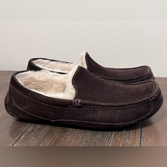 UGG Brown Suede Slippers Mens size 10 - Picture 7 of 10